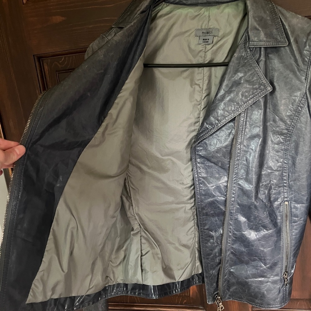 NWOT M0851 Women’s Blue Grey Leather Jacket - Picture 3 of 9